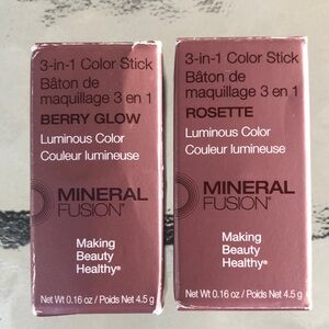 Mineral Fusion 3-in-1 Color Stick - Berry Glow & Rosette